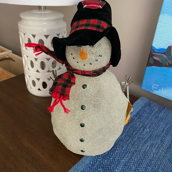 Avon The Gift Collection Chilly Willy Light Ip Snowman - Picture 2 of 8